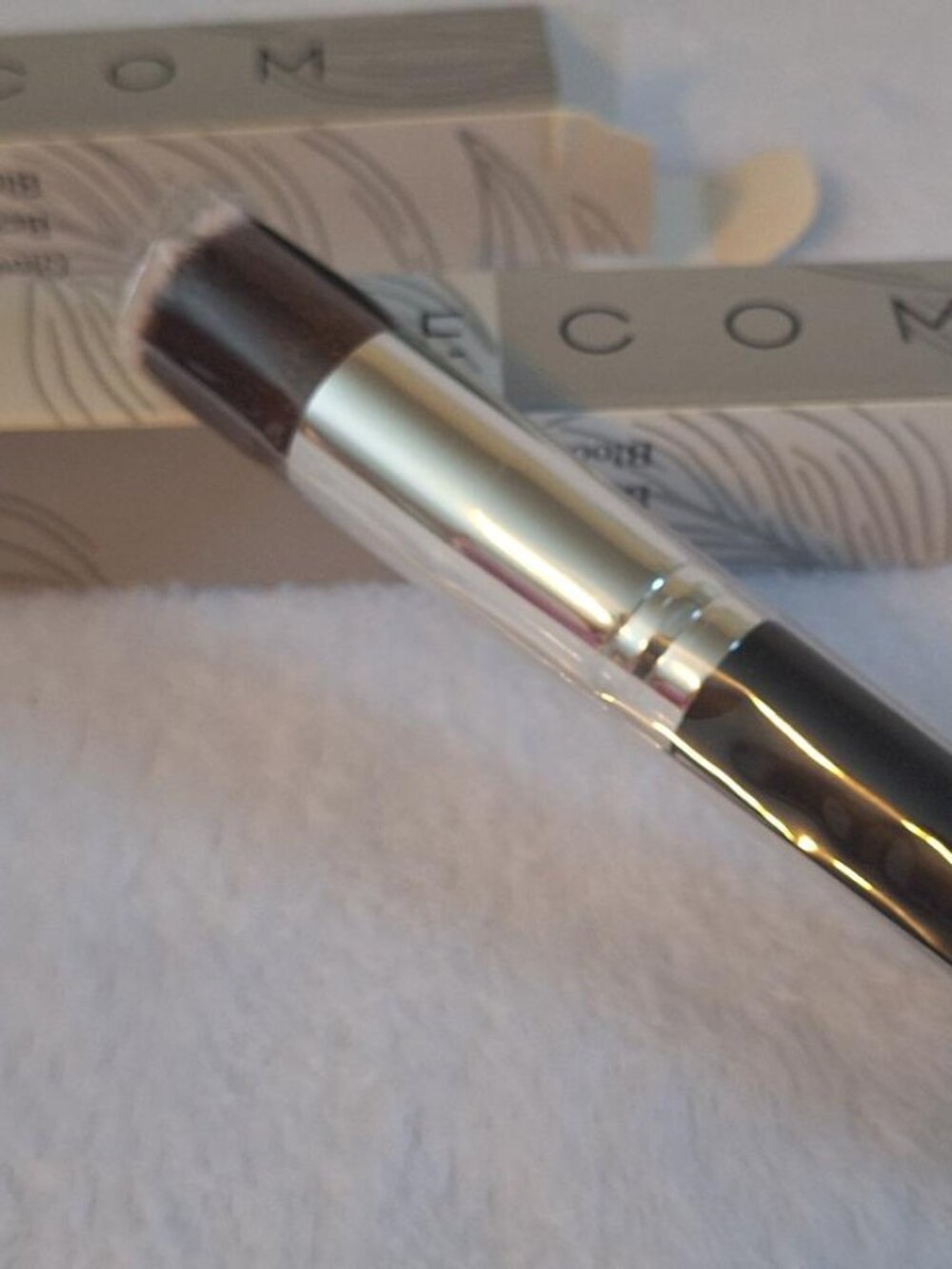 Brand new, kabuki-style makeup brushes in original packaging! - Picture 3 of 3